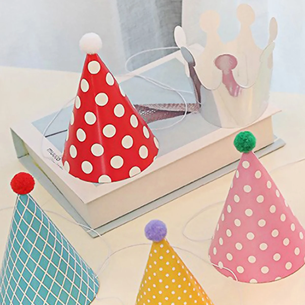 11 個の誕生日パーティートランペット誕生日帽子かわいい色 - Party Hat Cone のレビューと価格