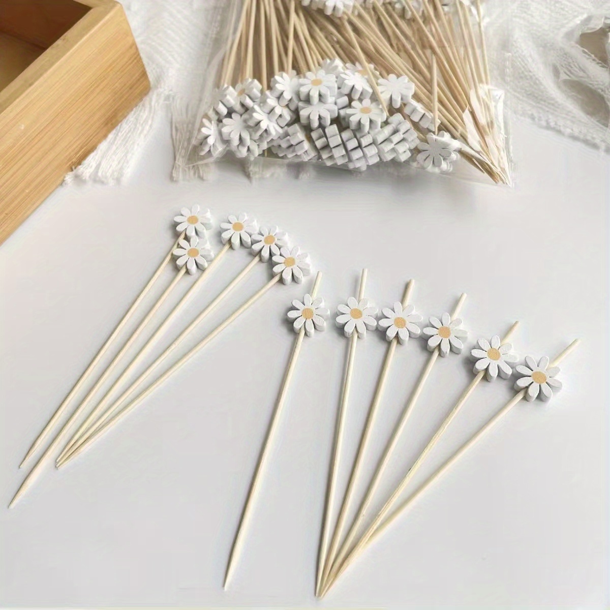 50個入り デイジーフラワーデコレーション、竹製スティック、 - Centerpiece Stick のレビューと価格