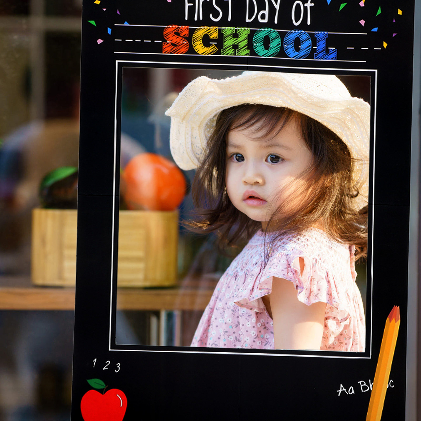 写真撮影用の紙製フォトフレーム。入学式や新学期の教室パーティ - Photo Booth Frame のレビューと価格